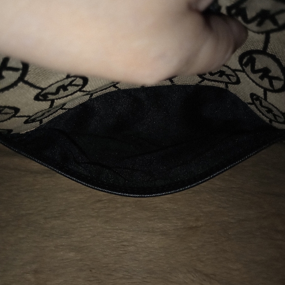 MICHAEL KORS JET SET SIGNATURE MK LOGO TOTE  BROWN/BLACK - Picture 14 of 16